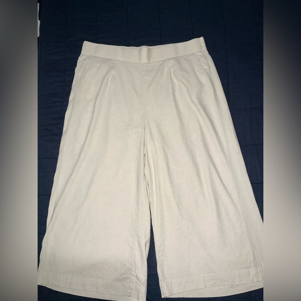 Torrid Cream Wide-Leg Cropped Pants